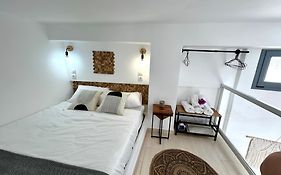 Babatseratsi Skyrian Studio 1